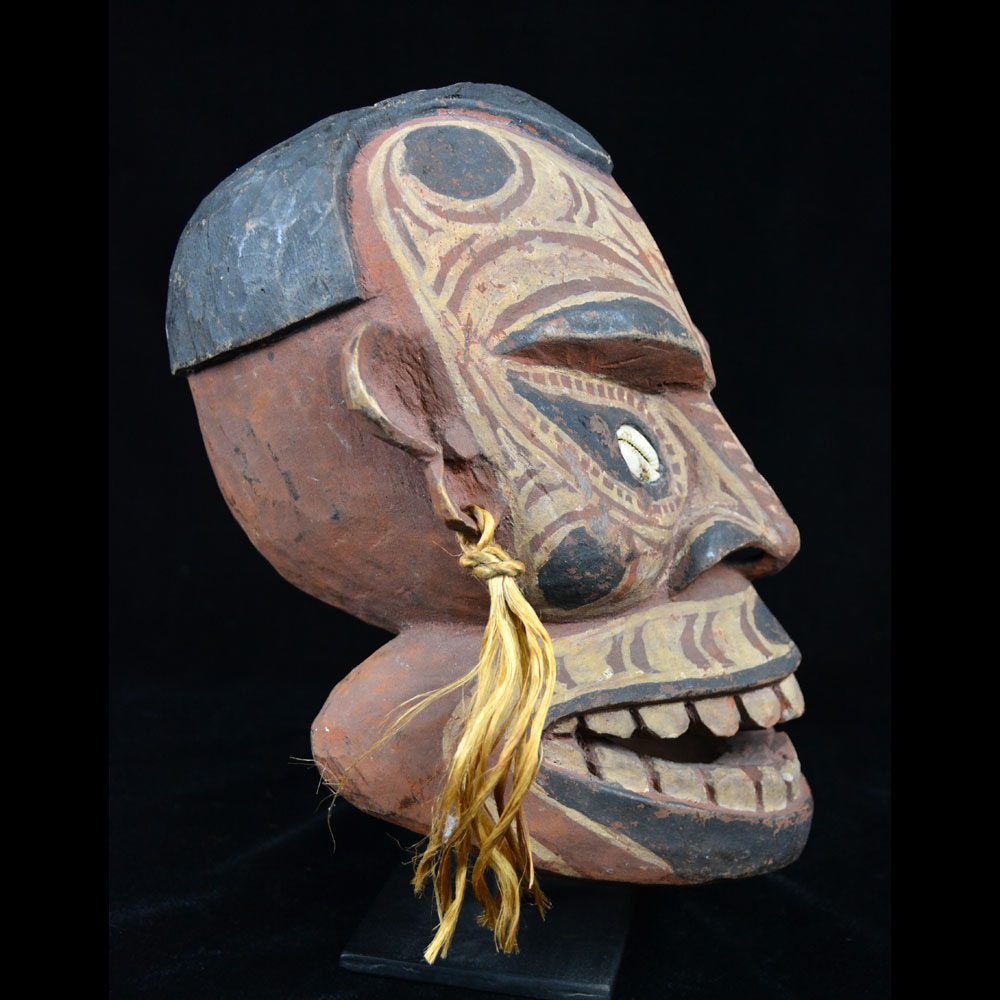Headhunter Trophy Skull Carving, Sepik River, New Guinea - 23-20 ...